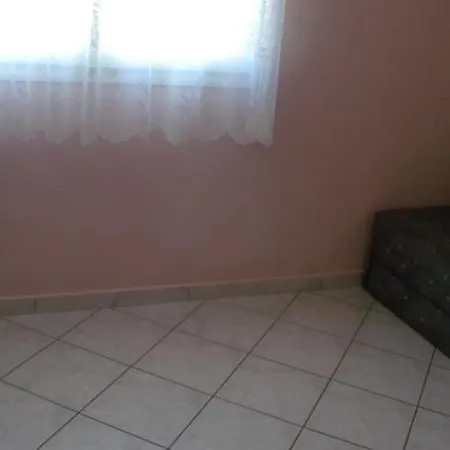 Apartment 5 *
