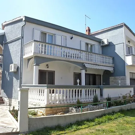 Apartment 5